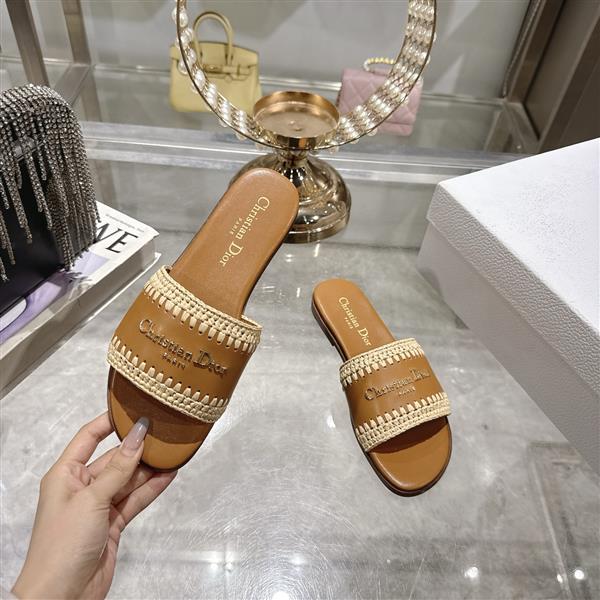 2025112818432222 250